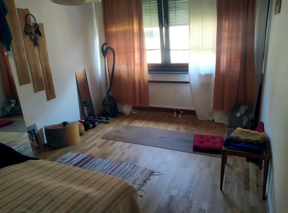 Nettes Apartment Im 14Ten Bezirk In Wien Exterior photo